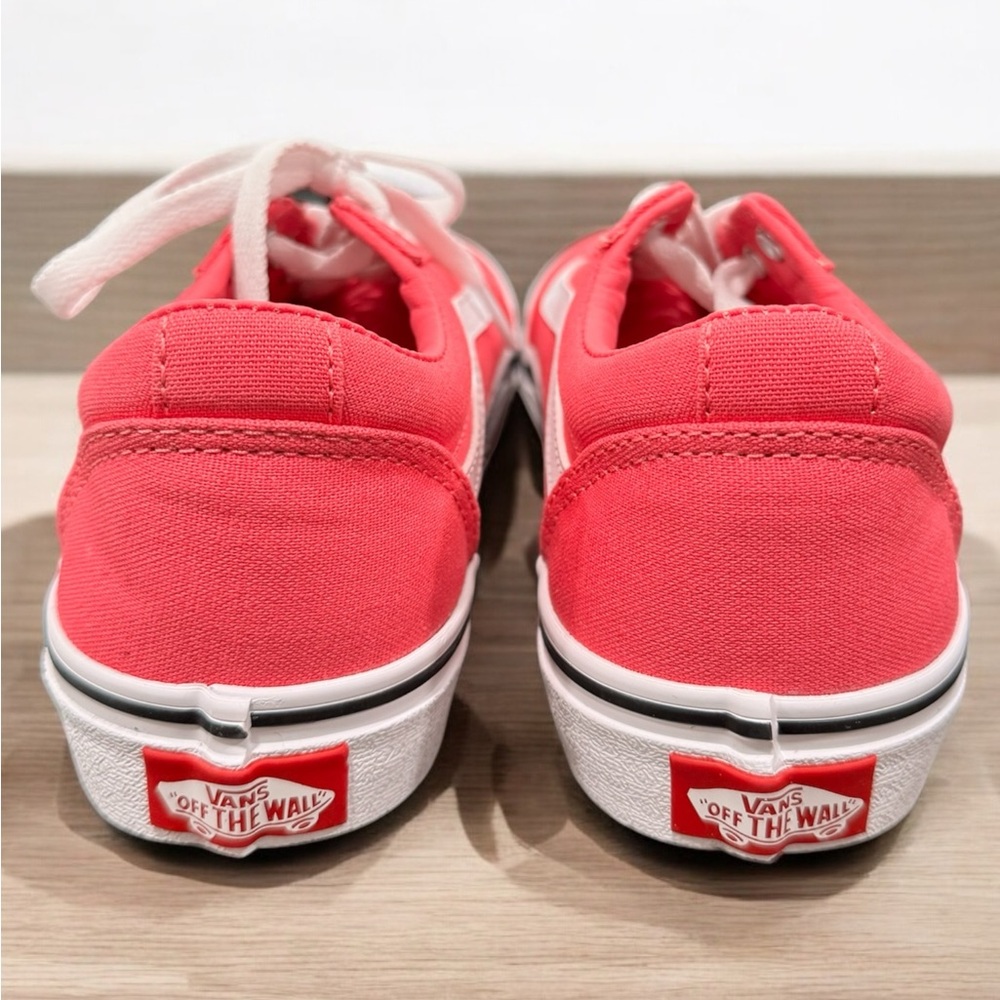 NWOB, Vans Pink and White Ward Lace Up Sneakers, Bright Pink, Size Big Kids 3 - Picture 3 of 6